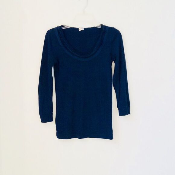 JCREW NAVY SCOOP NECK TEE❤️ - Picture 1 of 2